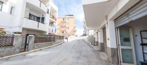 1غرفة مرآب في Vieste, Italy رقم 70278 6