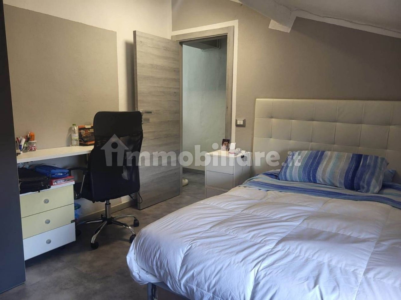 2 bedrooms Apartment in Modena, Italy No. 221091