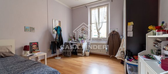 3 rooms Apartment in Parma, Italy No. 19077 6