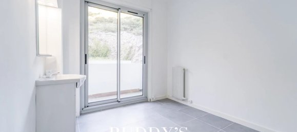 3 Schlafzimmer Wohnung in Marseille, France, Nr. 181932 2