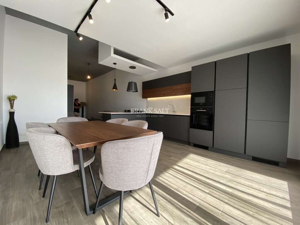 3 bedrooms Apartment in Balzan, Malta No. 10569