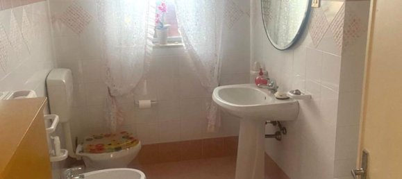 5 rooms Apartment in Palermo, Italy No. 46502 20