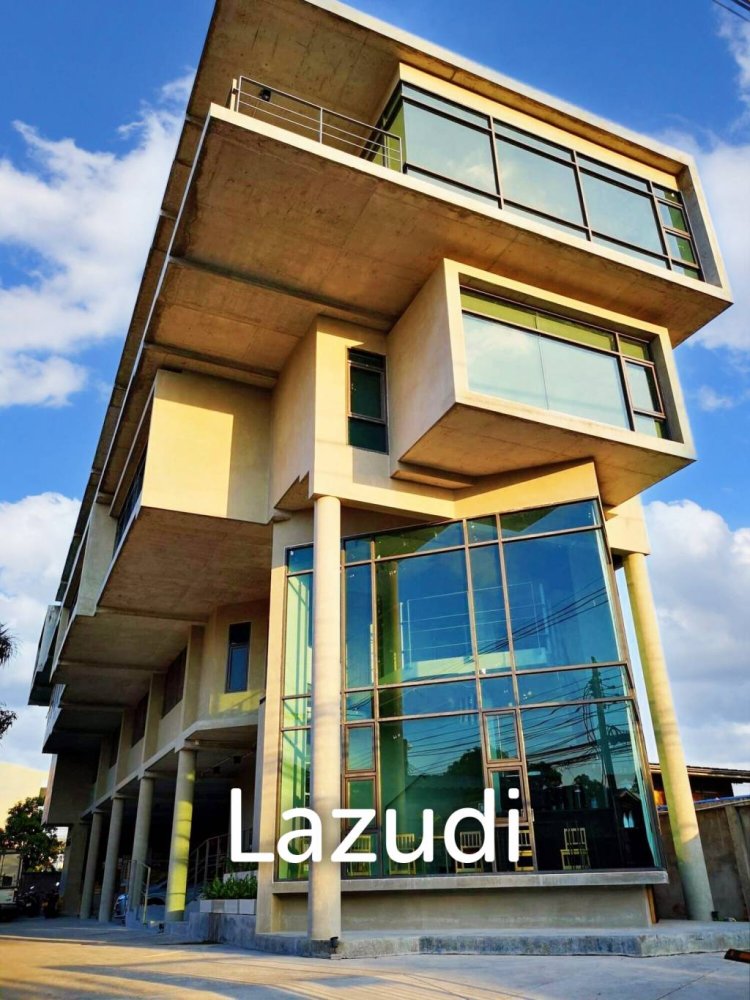 1000m² Commercial property in Suan Luang, Thailand No. 14202