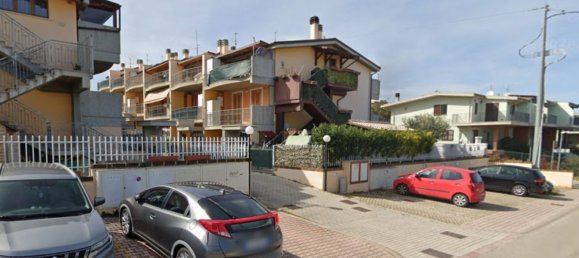5 rooms Apartment in Città Sant'Angelo, Italy No. 238437 2