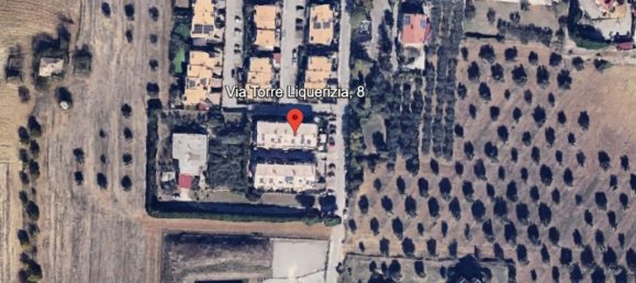 5 rooms Apartment in Città Sant'Angelo, Italy No. 238437 3