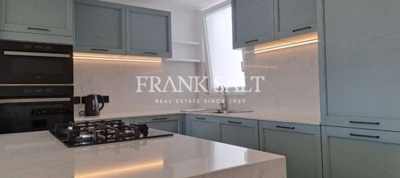 2 bedrooms Penthouse in Manikata, Malta No. 8017 2