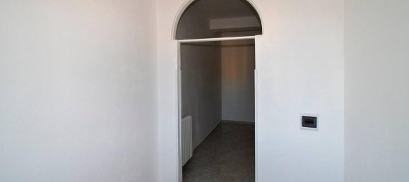 2 rooms Apartment in San Donato Milanese, Italy No. 31196 12