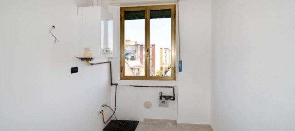 2 rooms Apartment in San Donato Milanese, Italy No. 31196 11