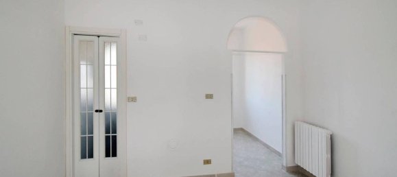 2 rooms Apartment in San Donato Milanese, Italy No. 31196 5