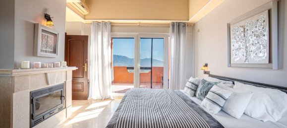 3 bedrooms Penthouse in Marbella, Spain No. 136512 4