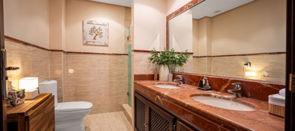 3 bedrooms Penthouse in Marbella, Spain No. 136512 13