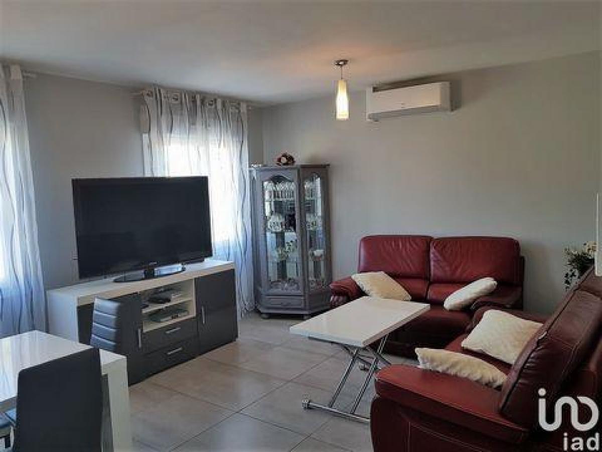 Casa de 3 dormitorios en Narbonne, France No. 30478