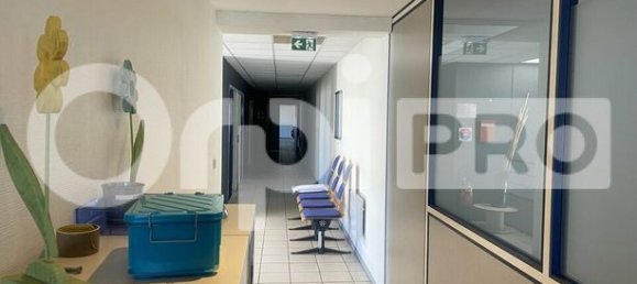 Gewerbliche Immobilie in Seine-Maritime, France 930m², Nr. 353691 6