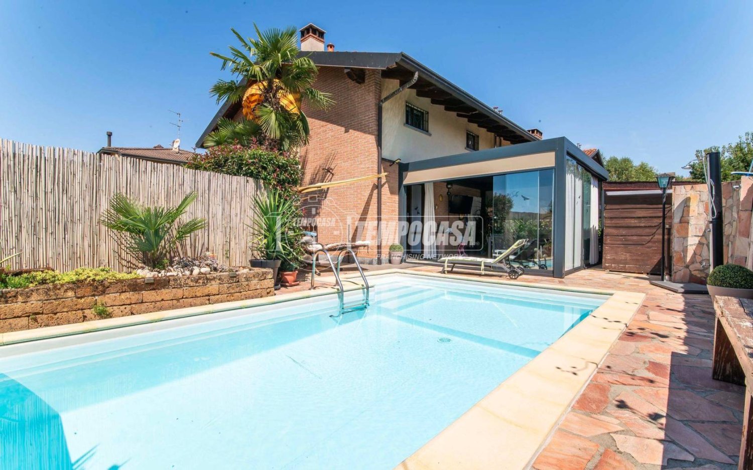 Casa de 3 dormitorios en Limido Comasco, Italy No. 263528