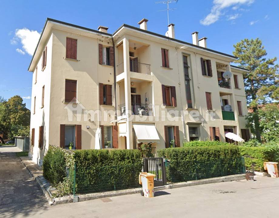 Квартира с 3 спальнями в Тревизо, Италия № 208902