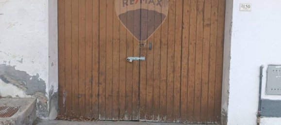 6 rooms Apartment in Loreto Aprutino, Italy No. 57452 4