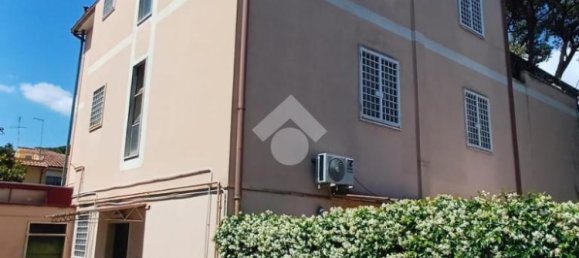 1 bedroom Apartment in Rome, Italy No. 324712 3