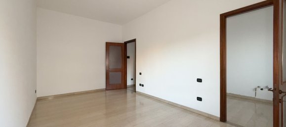 2 rooms Apartment in Sesto San Giovanni, Italy No. 185592 28
