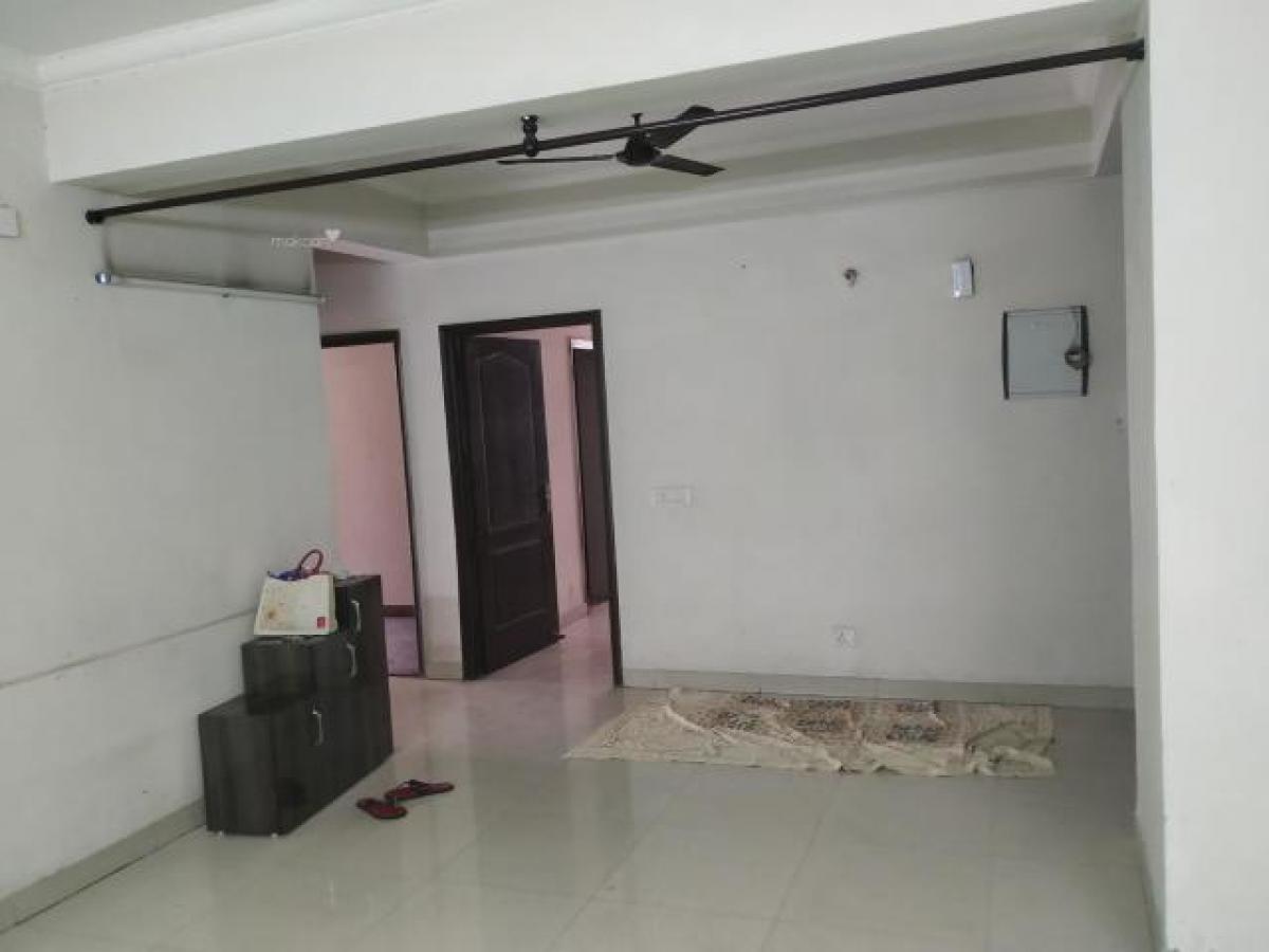 2 bedrooms House in Ghaziabad, India No. 22034