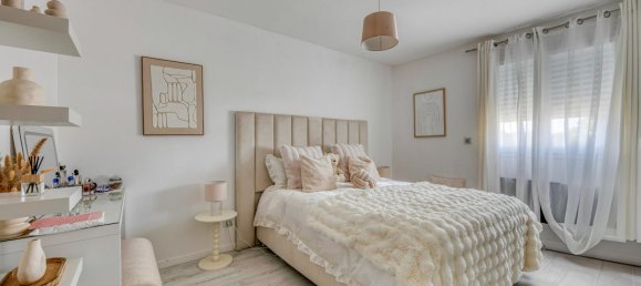 4 bedrooms House in Tresses, France No. 278760 9