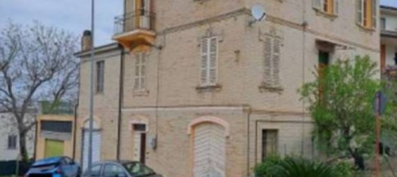 3 rooms Apartment in Grottazzolina, Italy No. 271201 8