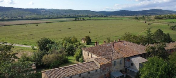 5 bedrooms House in Sinalunga, Italy No. 136332 4