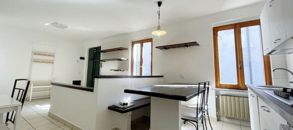 3 rooms Apartment in Parma, Italy No. 20406 5