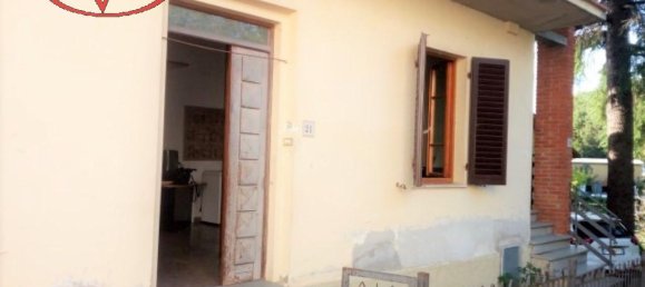 5 rooms Apartment in Laterina Pergine Valdarno, Italy No. 231850 3