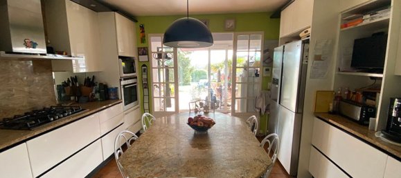 5 bedrooms House in Osny, France No. 183272 2