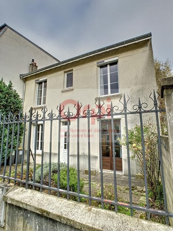 2 bedrooms House in Issy-les-Moulineaux, France No. 161554
