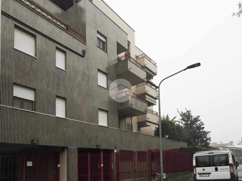 Apartamento T3 em Milan, Italy N.º 329595
