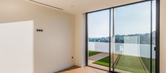 5 bedrooms Villa in Malaga, Spain No. 120631 21