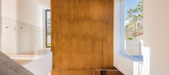 5 bedrooms Villa in Malaga, Spain No. 120631 23