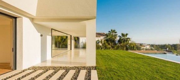 5 bedrooms Villa in Malaga, Spain No. 120631 17