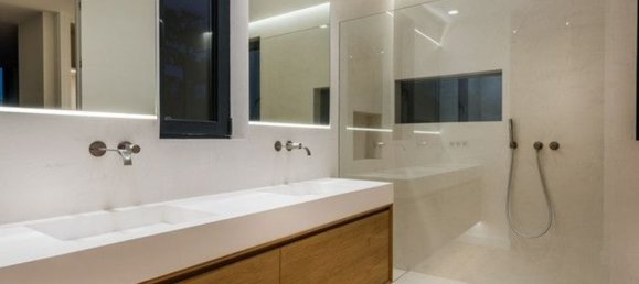 5 bedrooms Villa in Malaga, Spain No. 120631 31