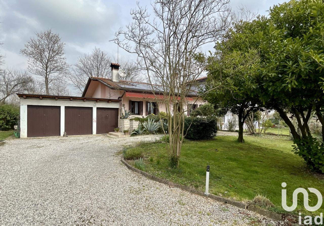 Вилла с 4 комнатами в Джавера дель Монтелло, Италия № 43525