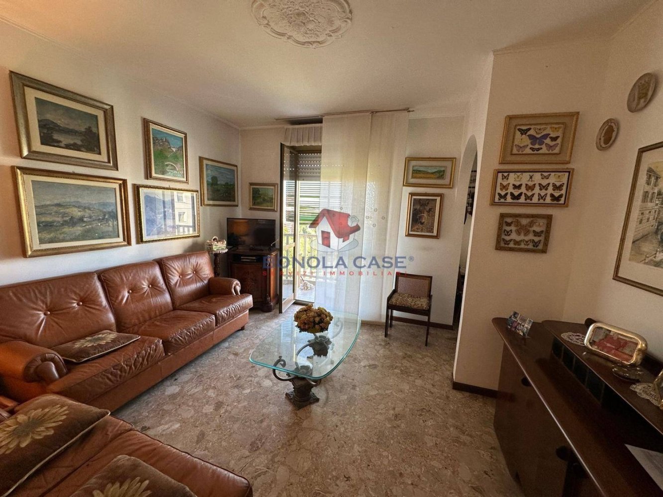 3 rooms Apartment in Milan, Italy No. 261229