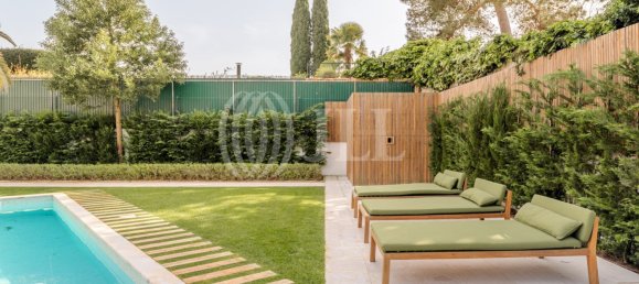 5 bedrooms Villa in Cascais, Portugal No. 131826 25