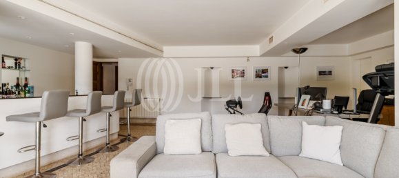 5 bedrooms Villa in Cascais, Portugal No. 131826 10