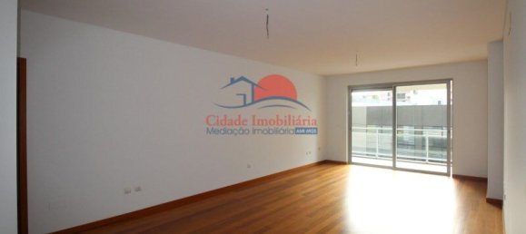 3 bedrooms Apartment in Funchal, Portugal No. 100975 4