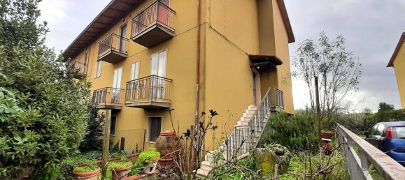 5 rooms Apartment in Laterina Pergine Valdarno, Italy No. 238071 3