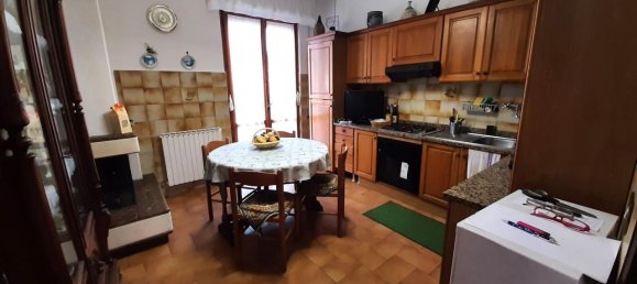 5 rooms Apartment in Laterina Pergine Valdarno, Italy No. 238071 5