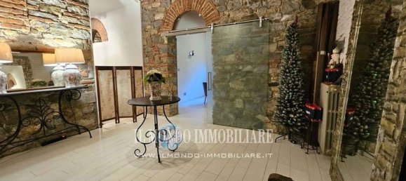 3 bedrooms Apartment in Florence, Italy No. 362777 2