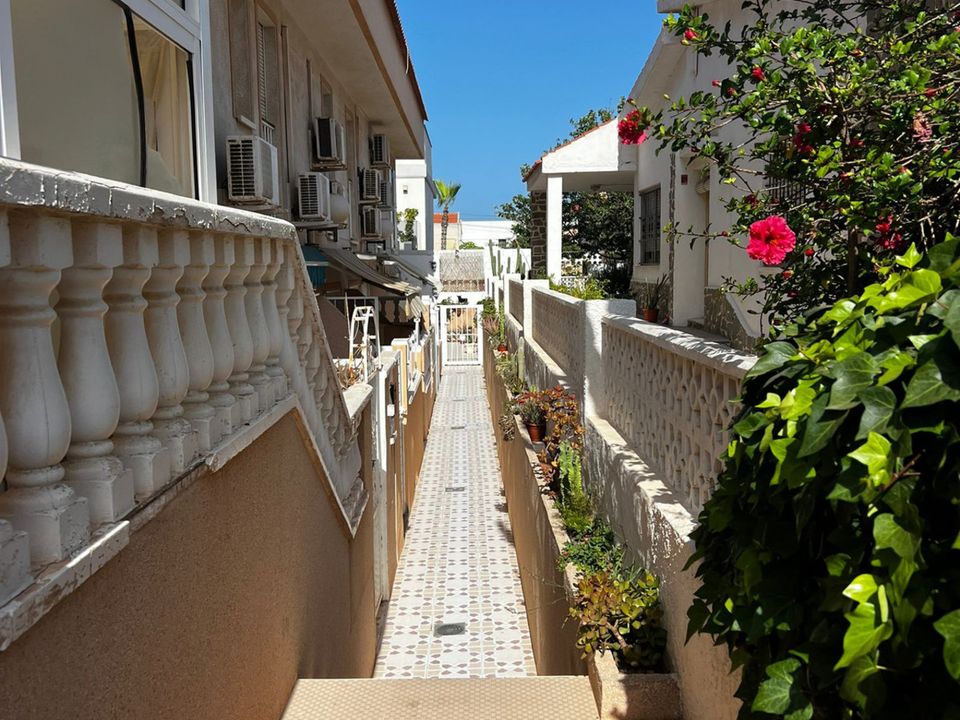 2 bedrooms Villa in Torrevieja, Spain No. 162611