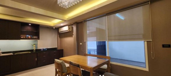 3 bedrooms Bungalow in Bangkok, Thailand No. 24032 4