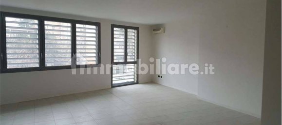 2 rooms Office in Carpi, Italy No. 88577 4