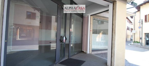 Propiedad comercial de 1 habitación en Osio Sopra, Italy No. 282337 2