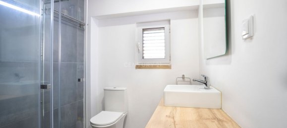 2 bedrooms House in Lisbon, Portugal No. 125377 16