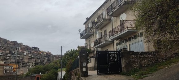 Apartamento T4 em Norma, Italy N.º 105602 2