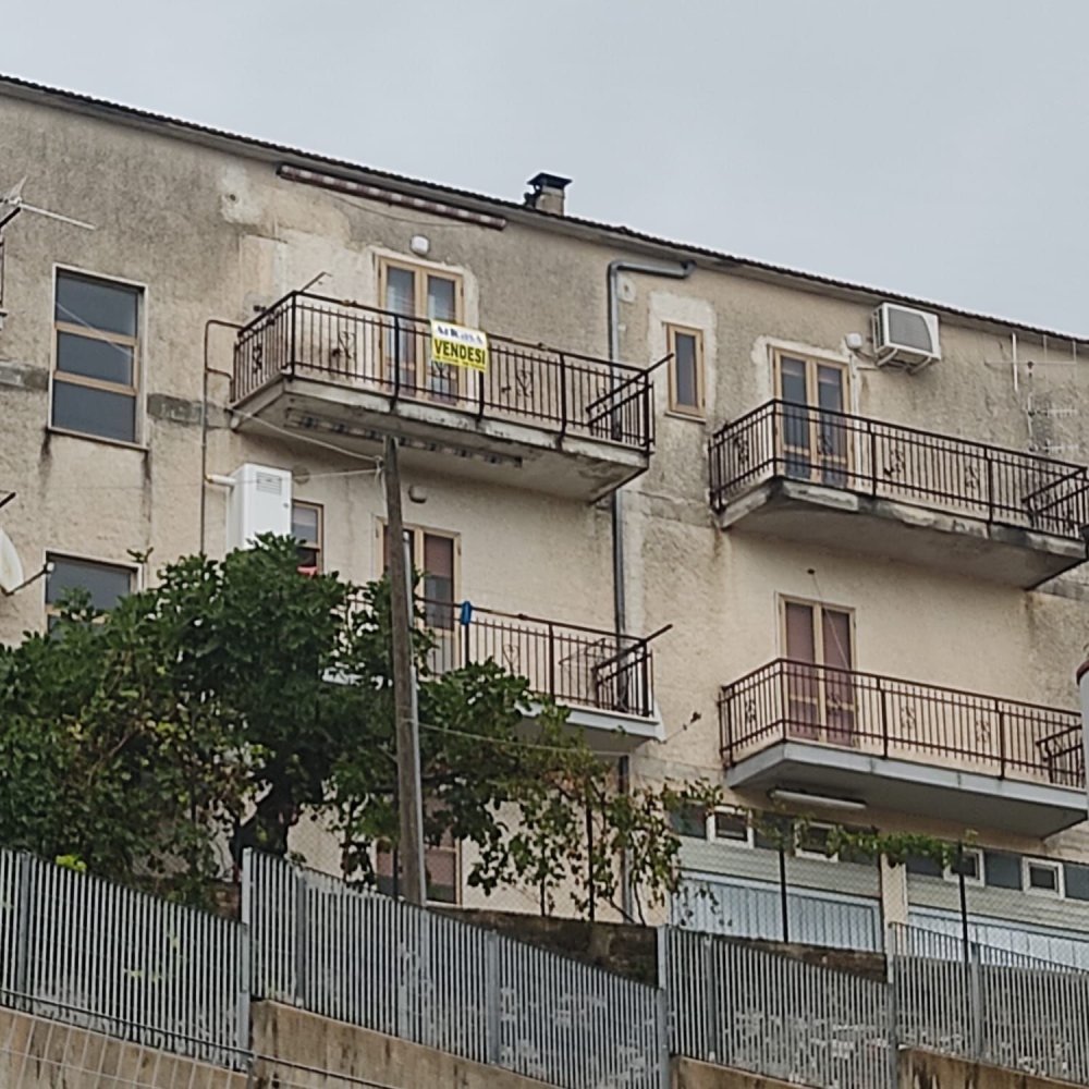 Apartamento T4 em Norma, Italy N.º 105602